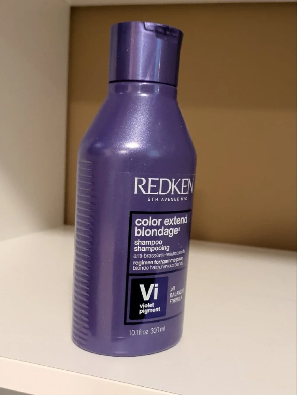 Redken Violet Color Extend Blondage Shampoo - Purple Bottle
